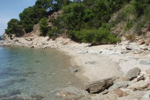 Seafront Cottage with Private Beach Access in Skiathos for sale 8