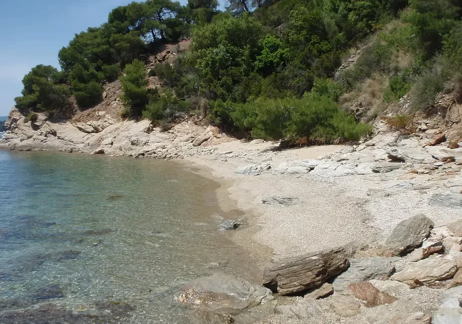 Seafront Cottage with Private Beach Access in Skiathos for sale 8