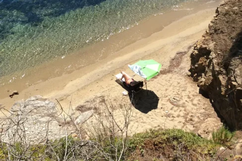 Seafront Cottage with Private Beach Access in Skiathos for sale 9