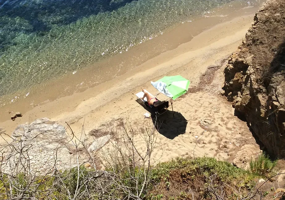 Seafront Cottage with Private Beach Access in Skiathos for sale 9