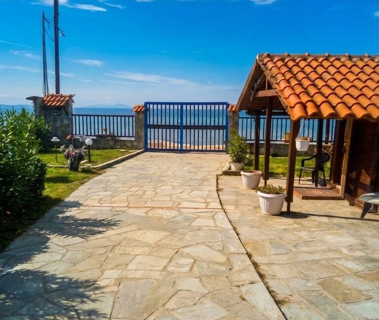 Seafront House for Sale in Nikiti Sithonia 5