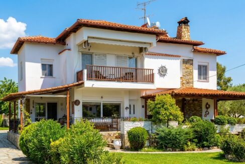 Seafront House for Sale in Nikiti Sithonia