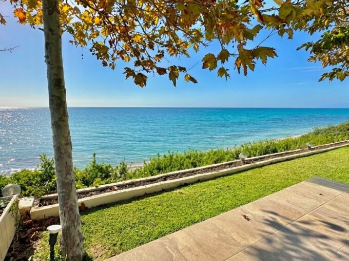 Seafront Maisonette for Sale in Halkidiki
