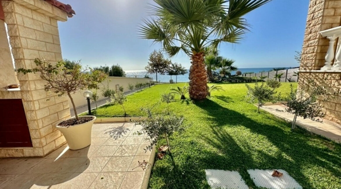 Seafront Maisonette for Sale in Halkidiki Mola Kaliva 8