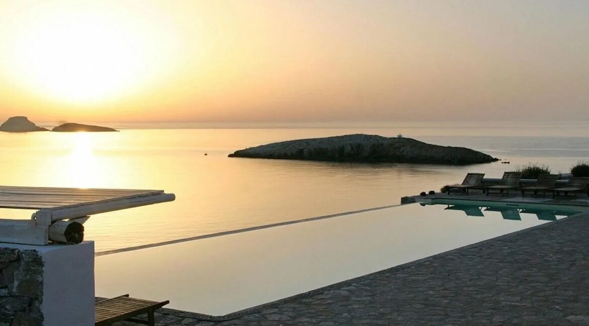 Seafront Villa Complex for Sale in Folegandros 2