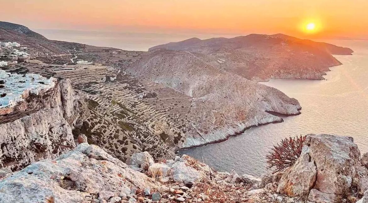 Seafront Villa Complex for Sale in Folegandros 28