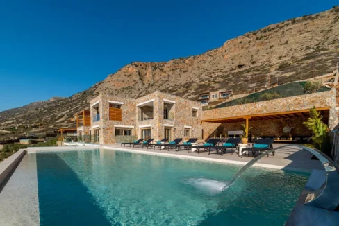 Seafront Villa in Elounda Crete for sale 11