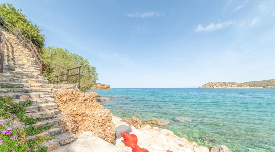 Seafront Villa in Elounda Crete for sale 14