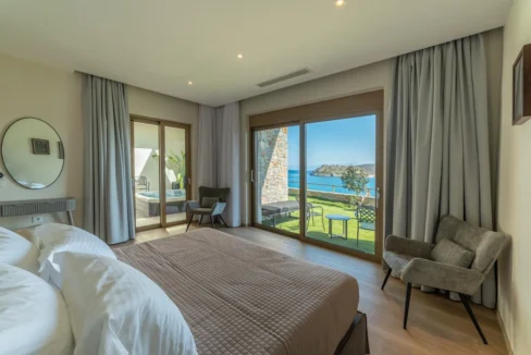 Seafront Villa in Elounda Crete for sale 2