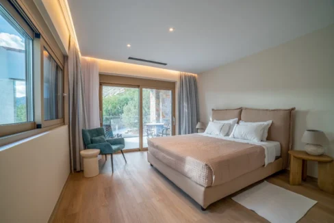 Seafront Villa in Elounda Crete for sale 21