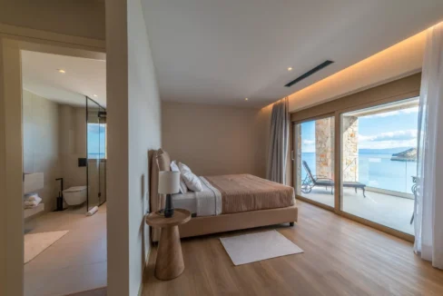 Seafront Villa in Elounda Crete for sale 22