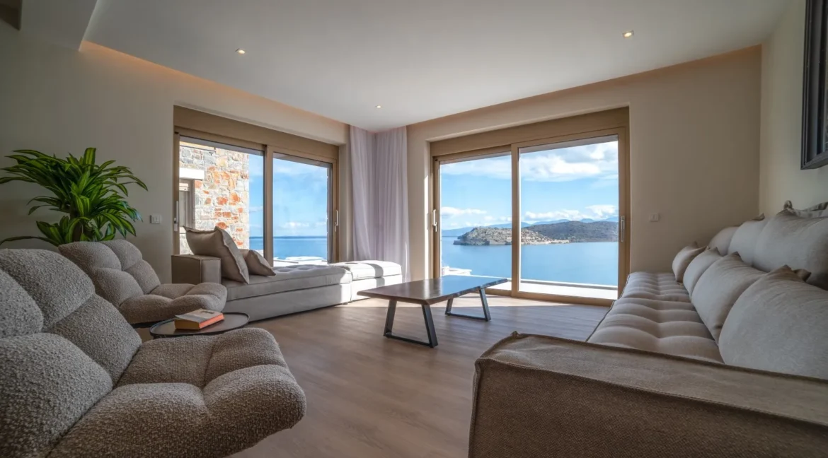 Seafront Villa in Elounda Crete for sale 23