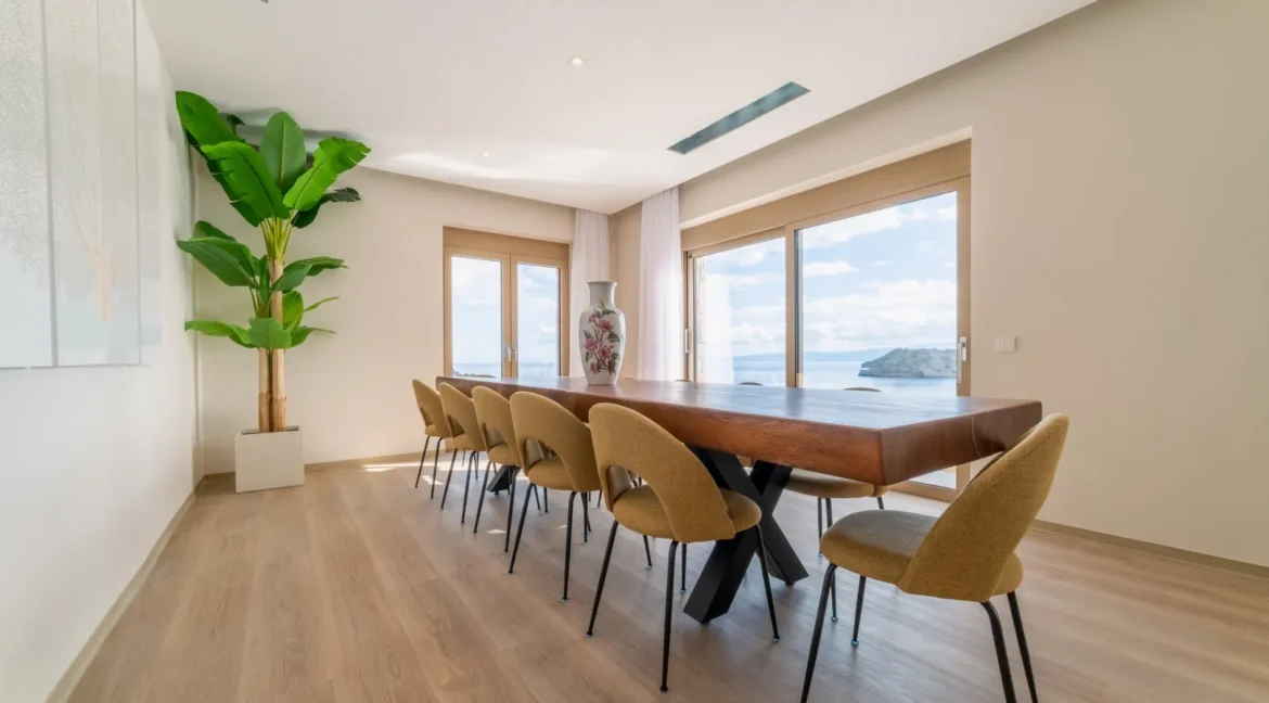 Seafront Villa in Elounda Crete for sale 24
