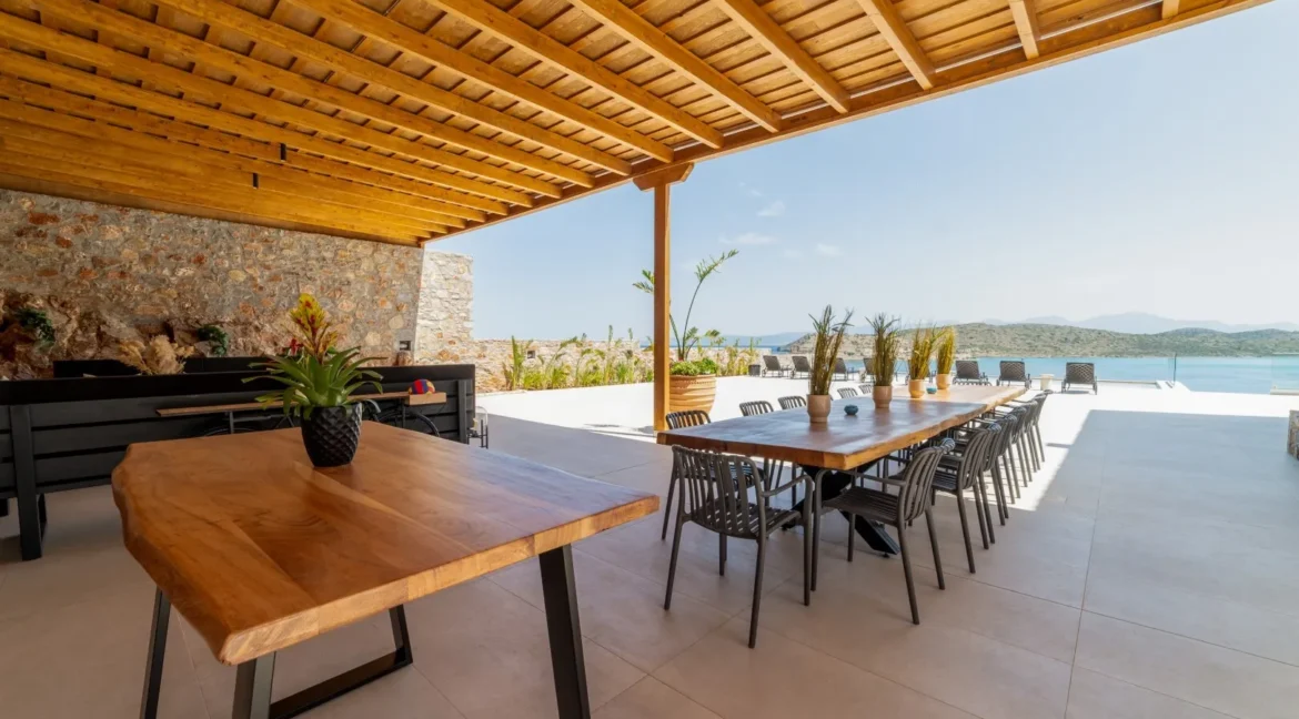 Seafront Villa in Elounda Crete for sale 26