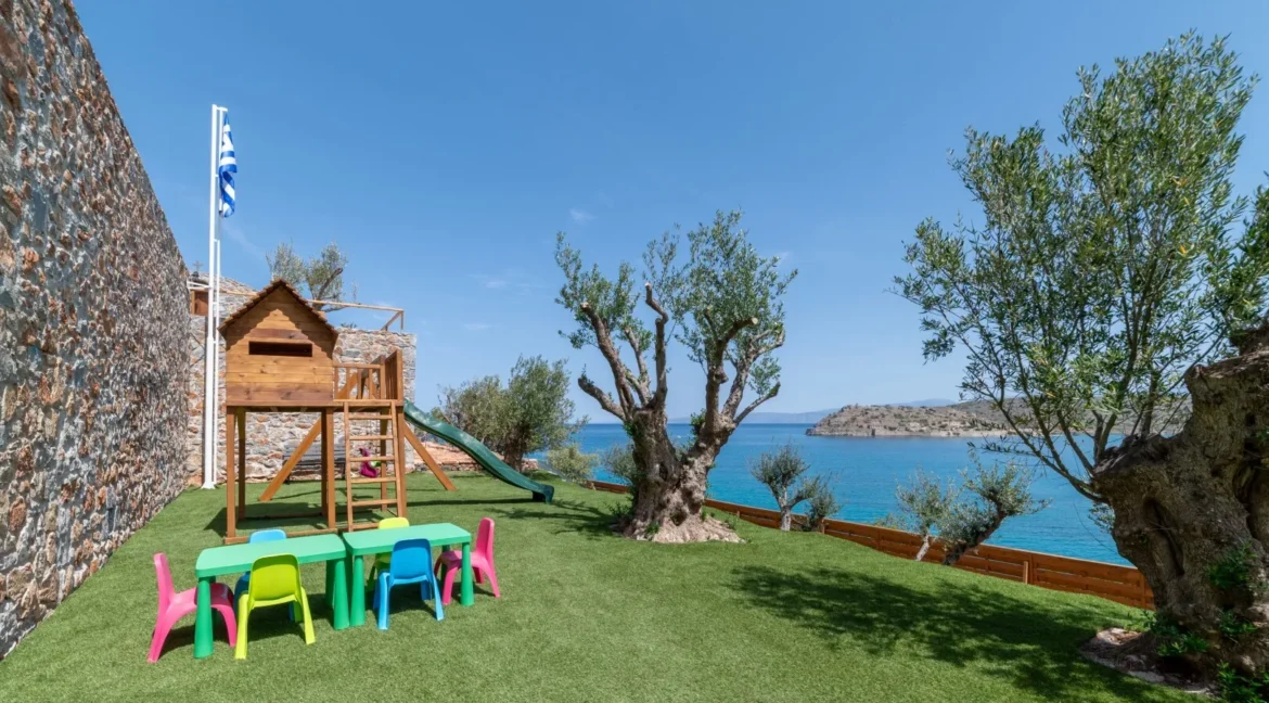 Seafront Villa in Elounda Crete for sale 28