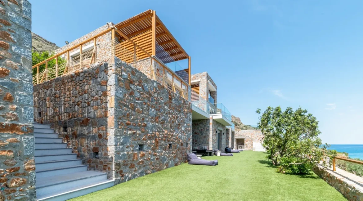 Seafront Villa in Elounda Crete for sale 29