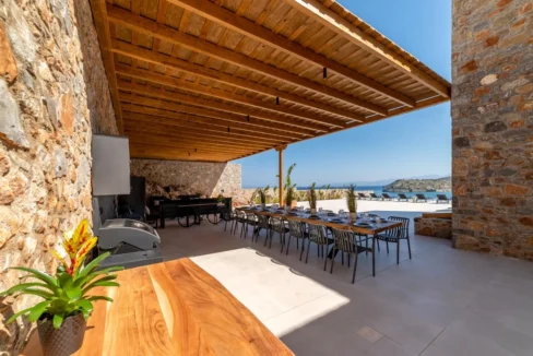 Seafront Villa in Elounda Crete for sale 3