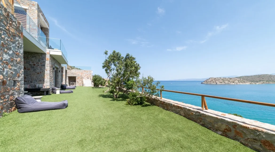 Seafront Villa in Elounda Crete for sale 30