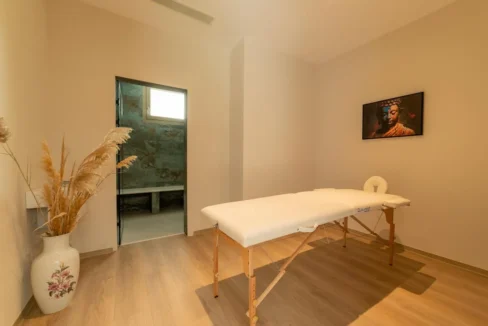 Seafront Villa in Elounda Crete for sale 6