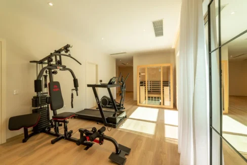 Seafront Villa in Elounda Crete for sale 7