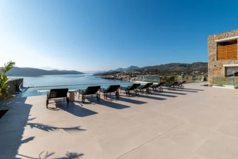Seafront Villa in Elounda Crete for sale 8