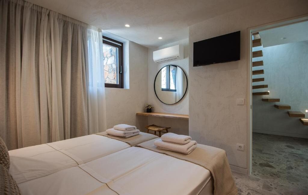 Villa Complex for sale at Elounda Crete 18