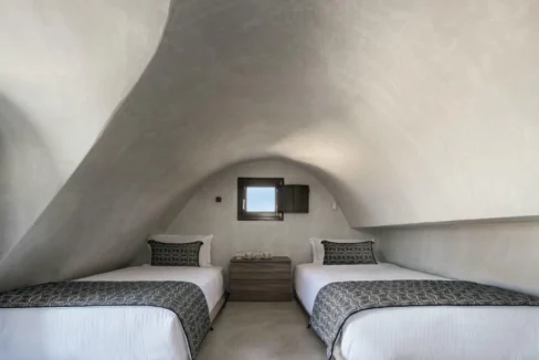 Villas for sale Santorini - Vourvoulo 2