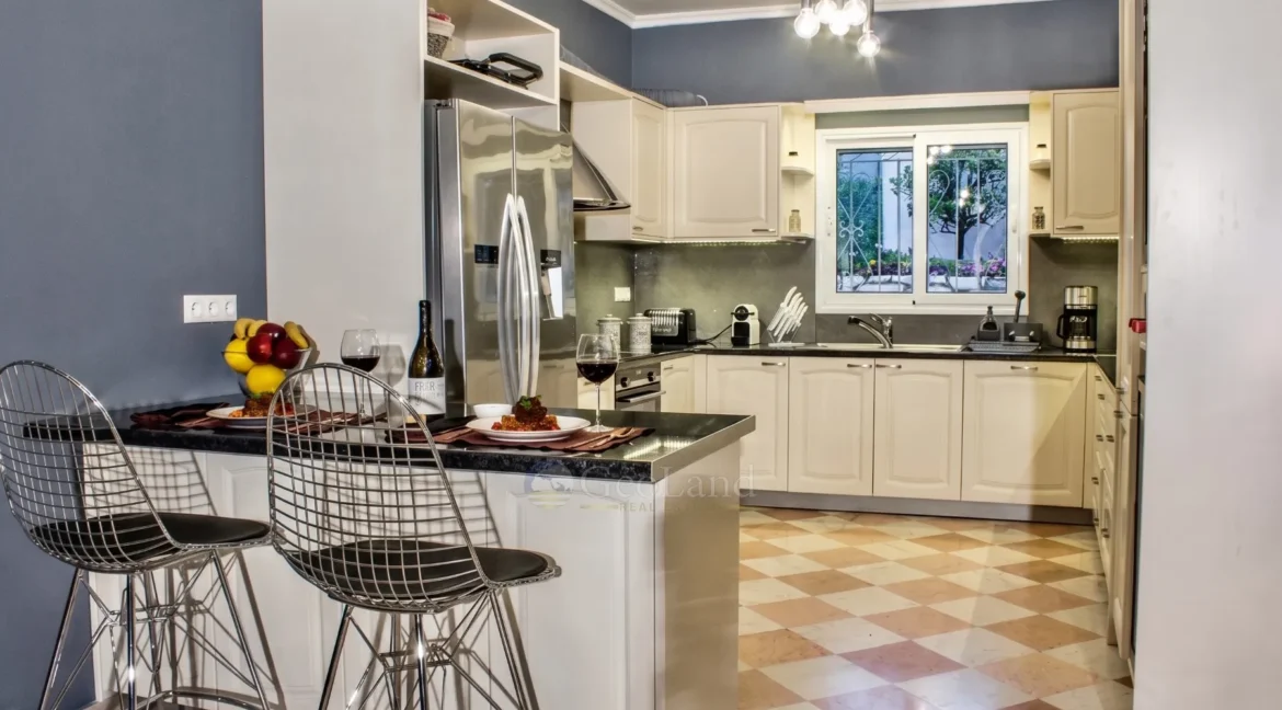 3 Seafront Villas in Corfu Kassiopi for sale 14