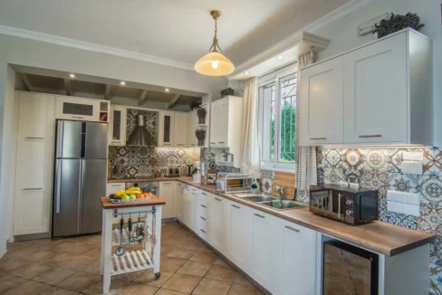 3 Seafront Villas in Corfu Kassiopi for sale 15