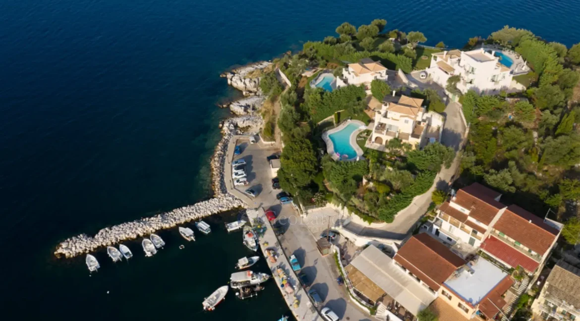 3 Seafront Villas in Corfu Kassiopi for sale 5