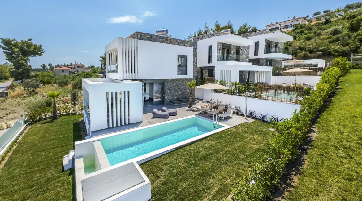 villa for sale in Pefkochori Chalkidiki