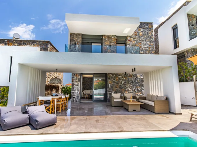 villa for sale in Pefkochori Chalkidiki