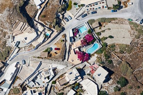 Beautiful House with pool in Santorini for Sale