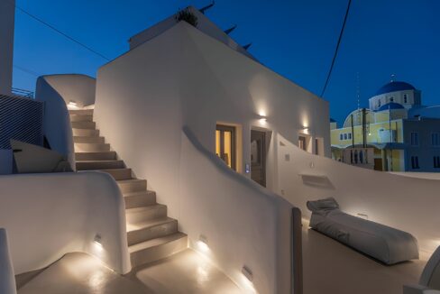Boutique Residence & Suite for Sale Santorini 1