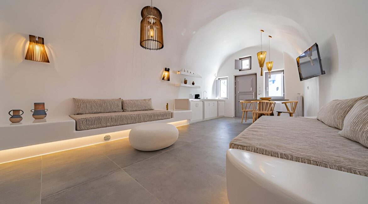 Boutique Residence & Suite for Sale Santorini 2