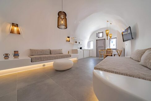 Boutique Residence & Suite for Sale Santorini 2