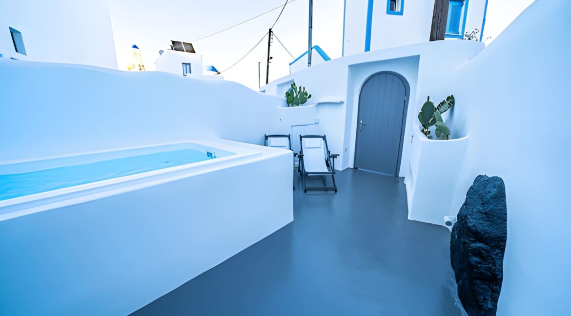 Boutique Residence & Suite for Sale Santorini 2