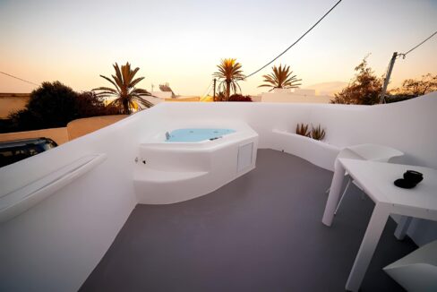 Boutique Residence & Suite for Sale Santorini 2