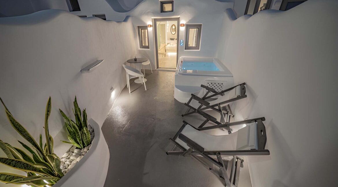 Boutique Residence & Suite for Sale Santorini 5