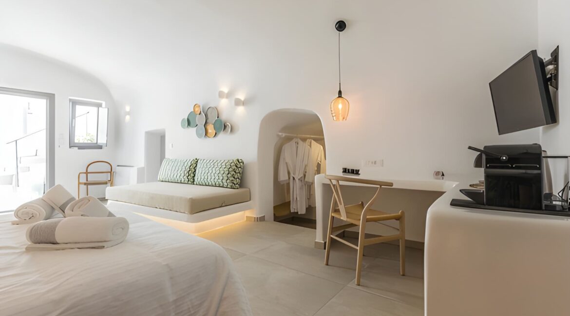 Boutique Residence & Suite for Sale Santorini 6