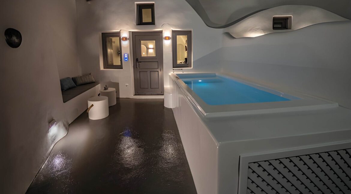 Boutique Residence & Suite for Sale Santorini 6