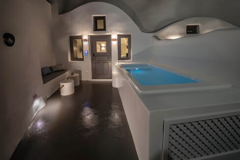 Boutique Residence & Suite for Sale Santorini 6