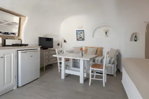Complex for sale with Caldera Views Oia Santorini 1