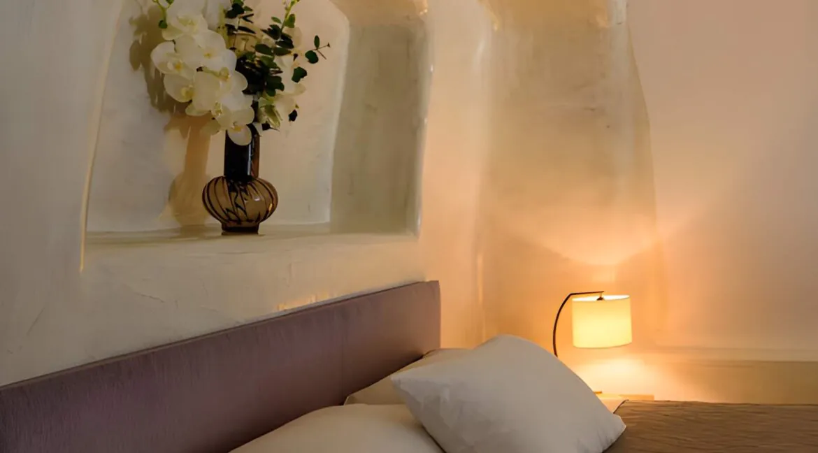 Complex for sale with Caldera Views Oia Santorini 4