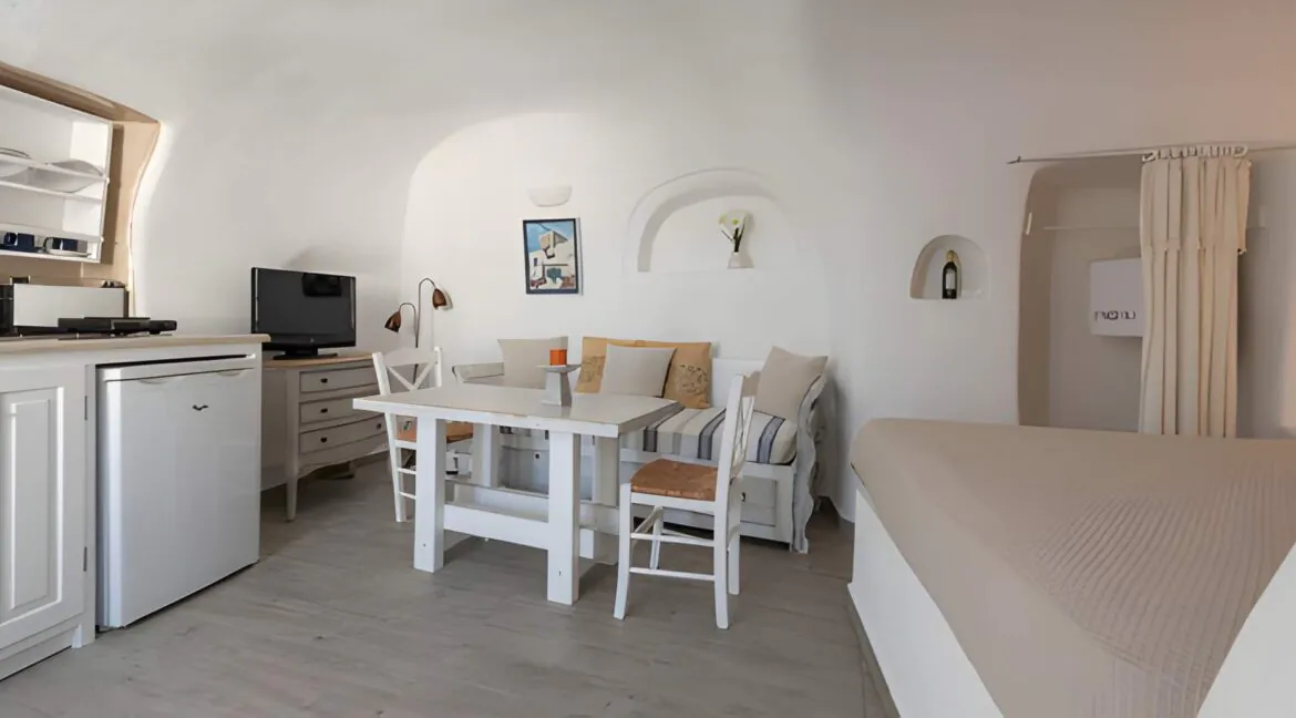Complex for sale with Caldera Views Oia Santorini 8