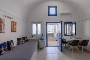 House for sale Santorini Emporio