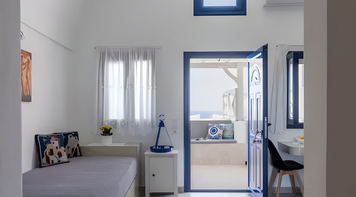 House for sale Santorini Emporio 17