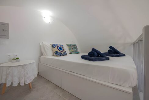 House for sale Santorini Emporio 20