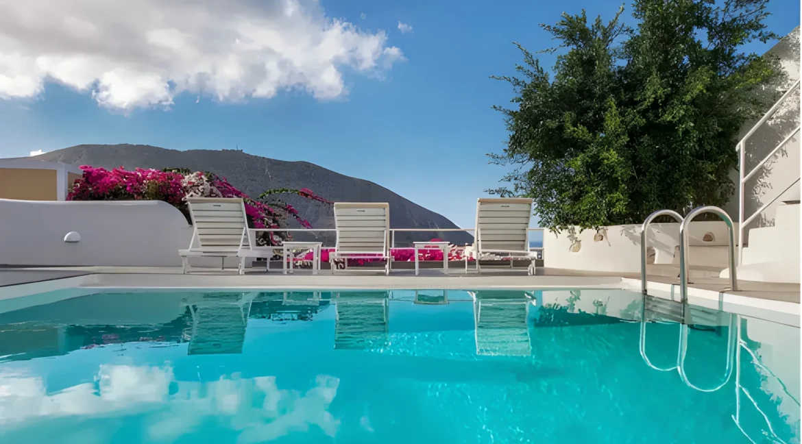 House with pool in Santorini for Sale, Santorini Property
