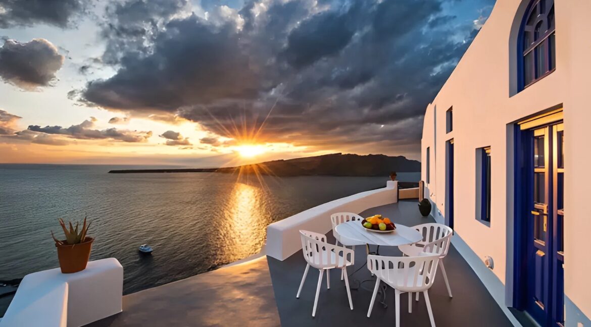 Luxury Cave House at Oia Santorini for sale